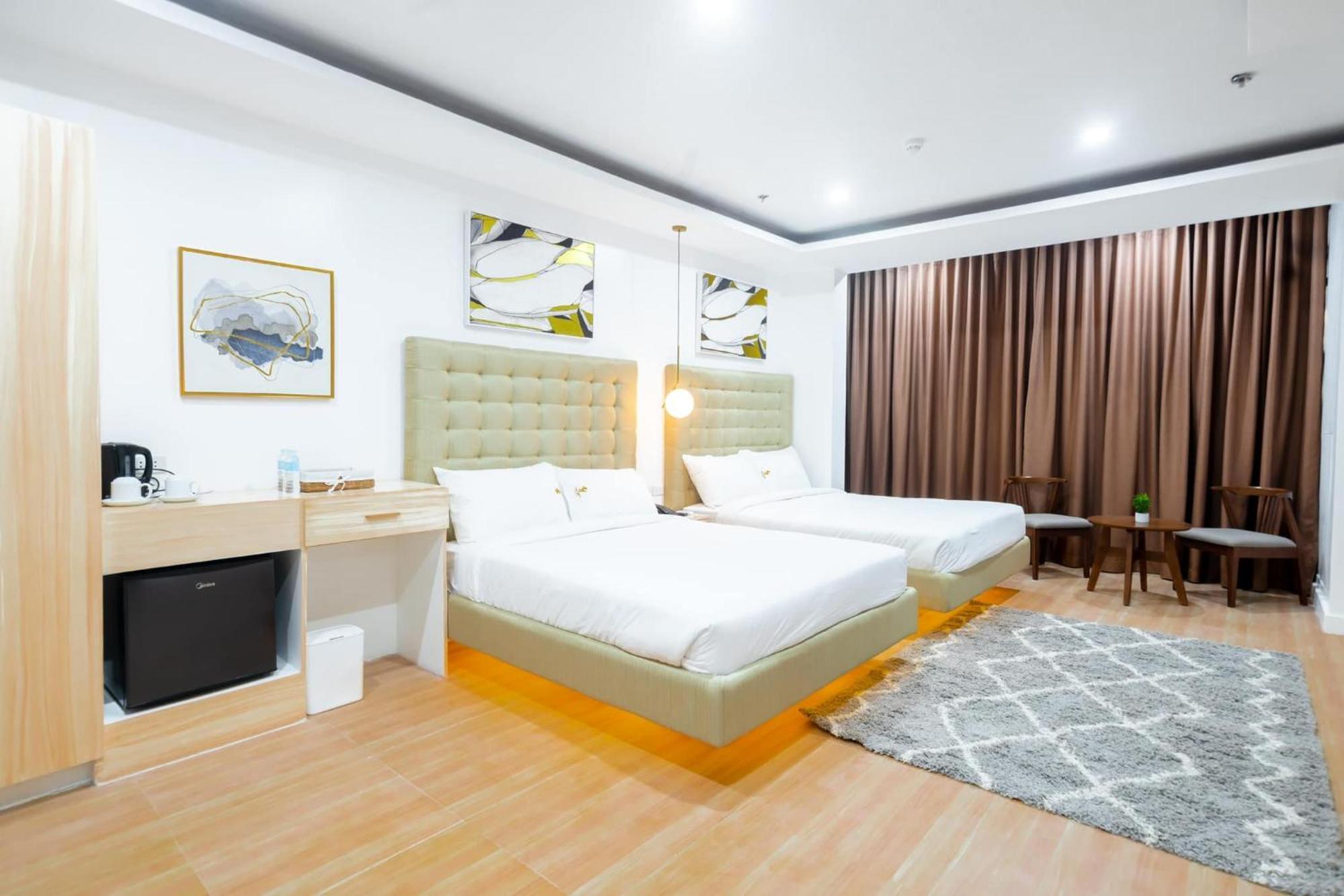 The Glend Hotel Iloilo Passi Екстер'єр фото