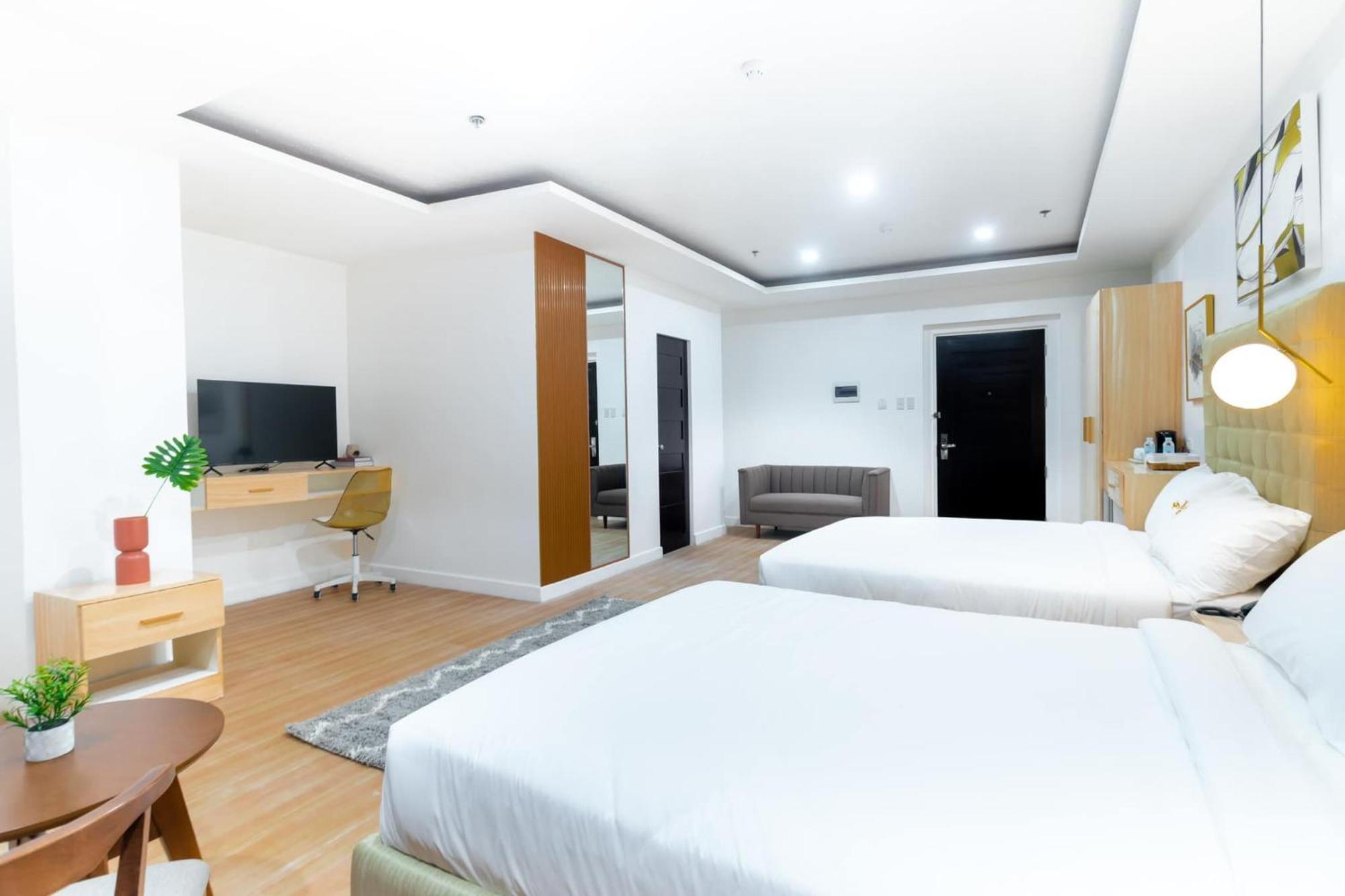 The Glend Hotel Iloilo Passi Екстер'єр фото